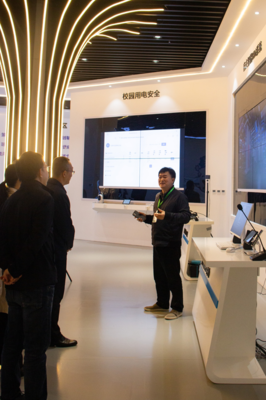 銅川市委副秘書長(zhǎng)吳陽(yáng)一行蒞臨我院考察電子軟硬件產(chǎn)品研發(fā)工作